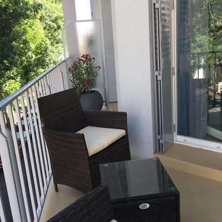 Le Vichyssois Apartment